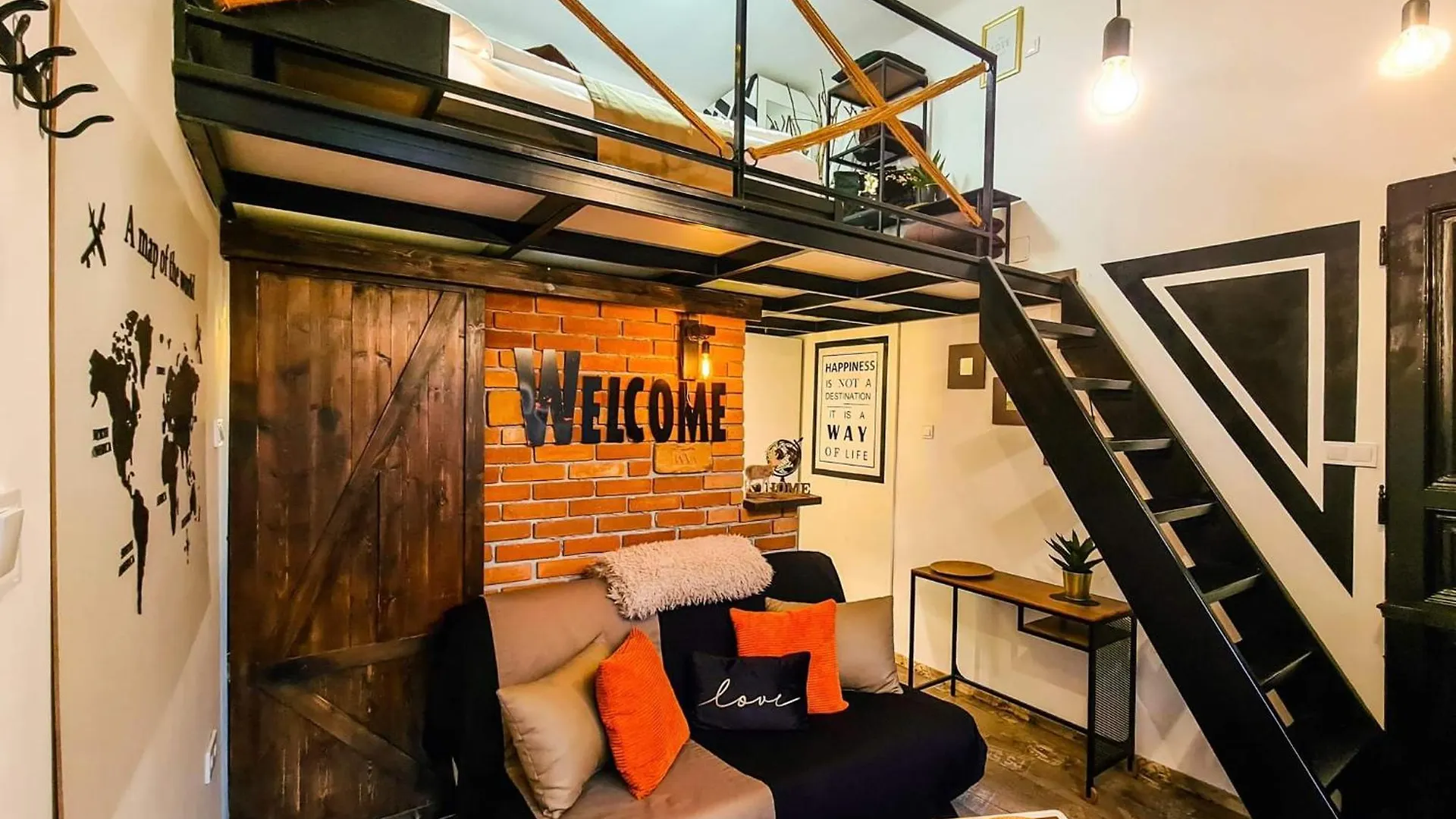 Rustic Flat With Perfect Location contacts